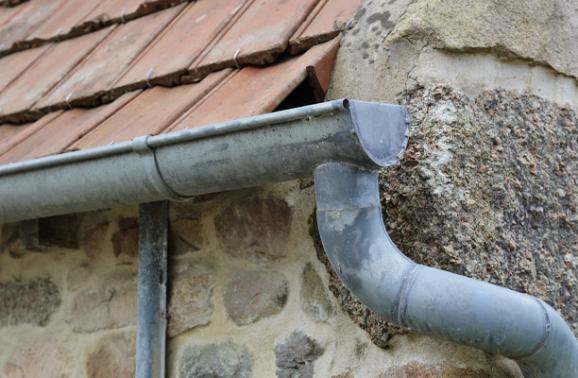Rénovation, nettoyage de gouttières Rénovation, nettoyage de gouttières
